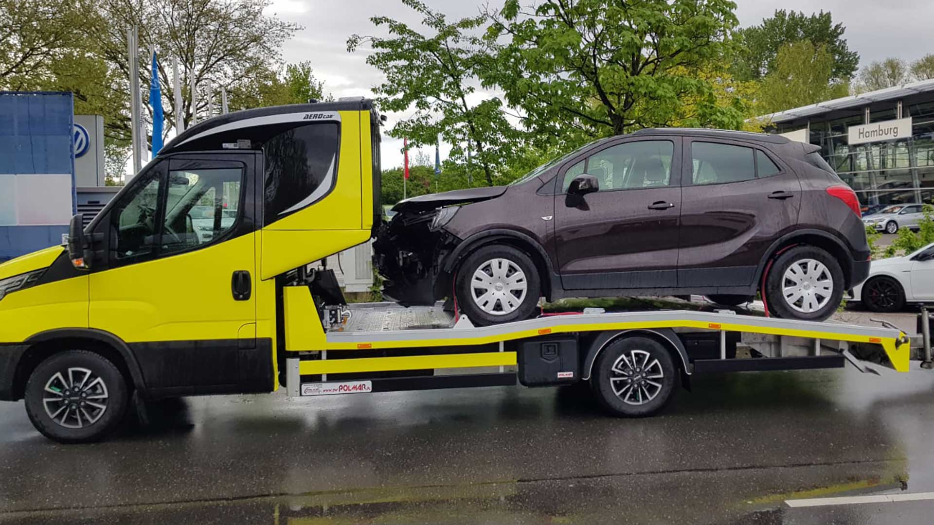 Auto wird nach Panne abgeschleppt – zuverlässiger 24h Abschleppdienst & Pannenhilfe aus Glinde bei Hamburg. | Samochód odholowywany po awarii – niezawodna pomoc drogowa i holowanie 24h z Glinde koło Hamburga